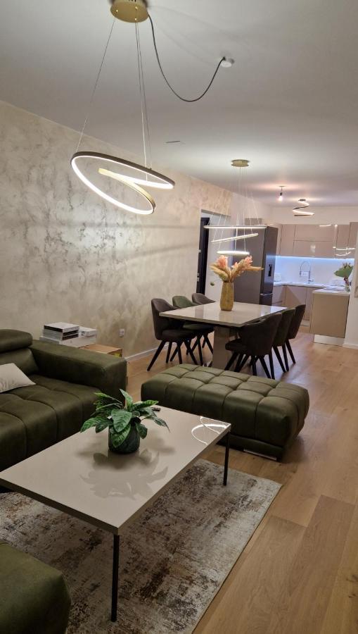 Capsula Luxury Apartment อูมัค ภายนอก รูปภาพ