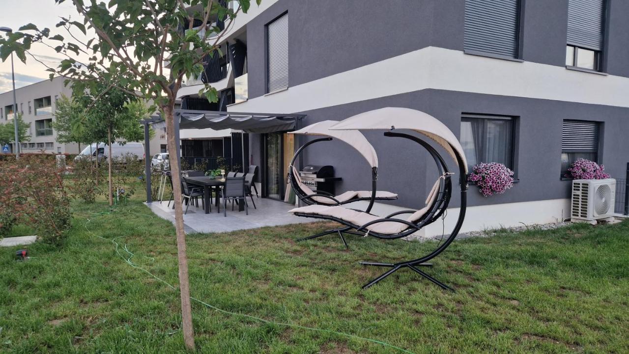 Capsula Luxury Apartment อูมัค ภายนอก รูปภาพ