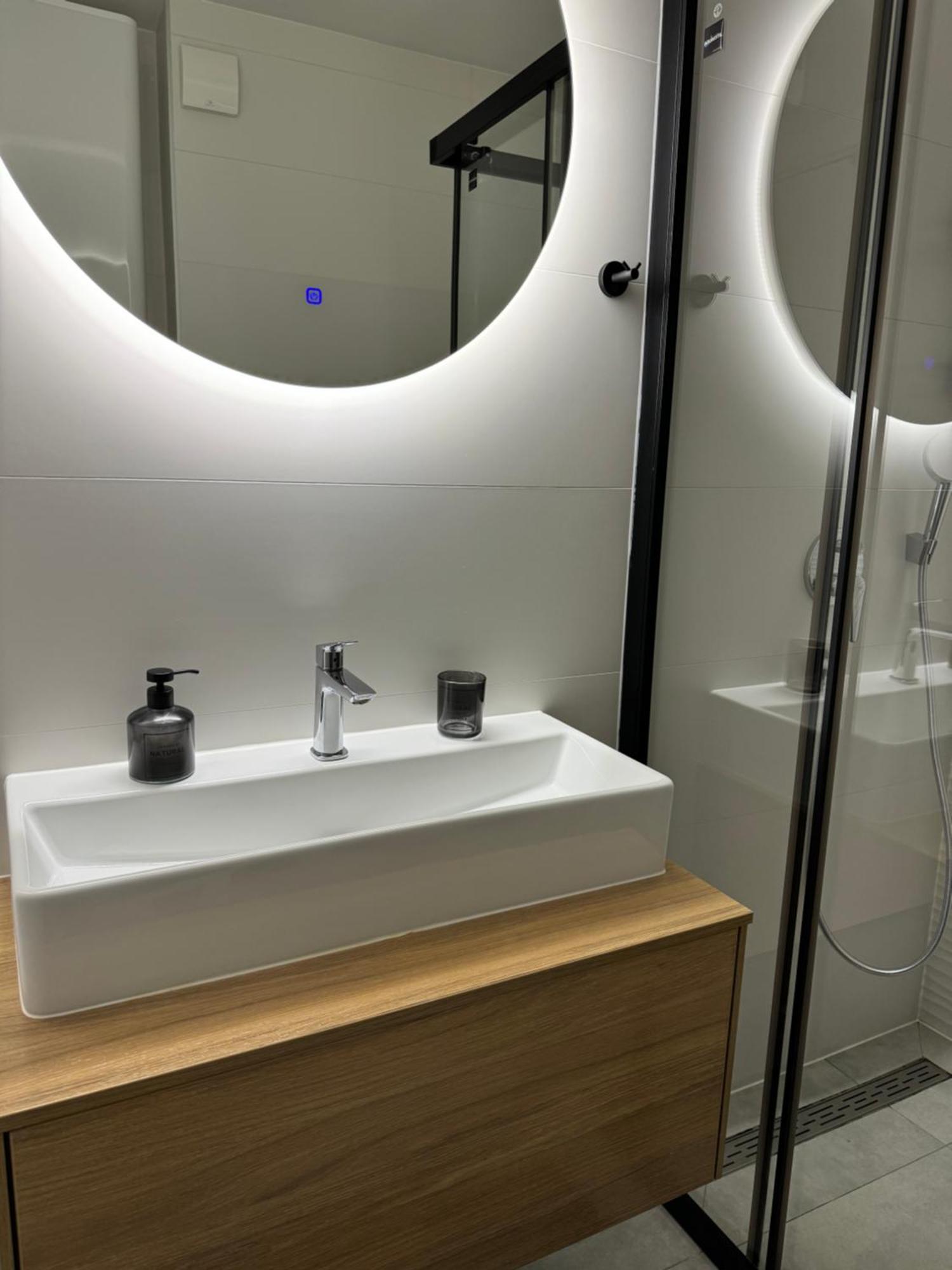 Capsula Luxury Apartment อูมัค ภายนอก รูปภาพ